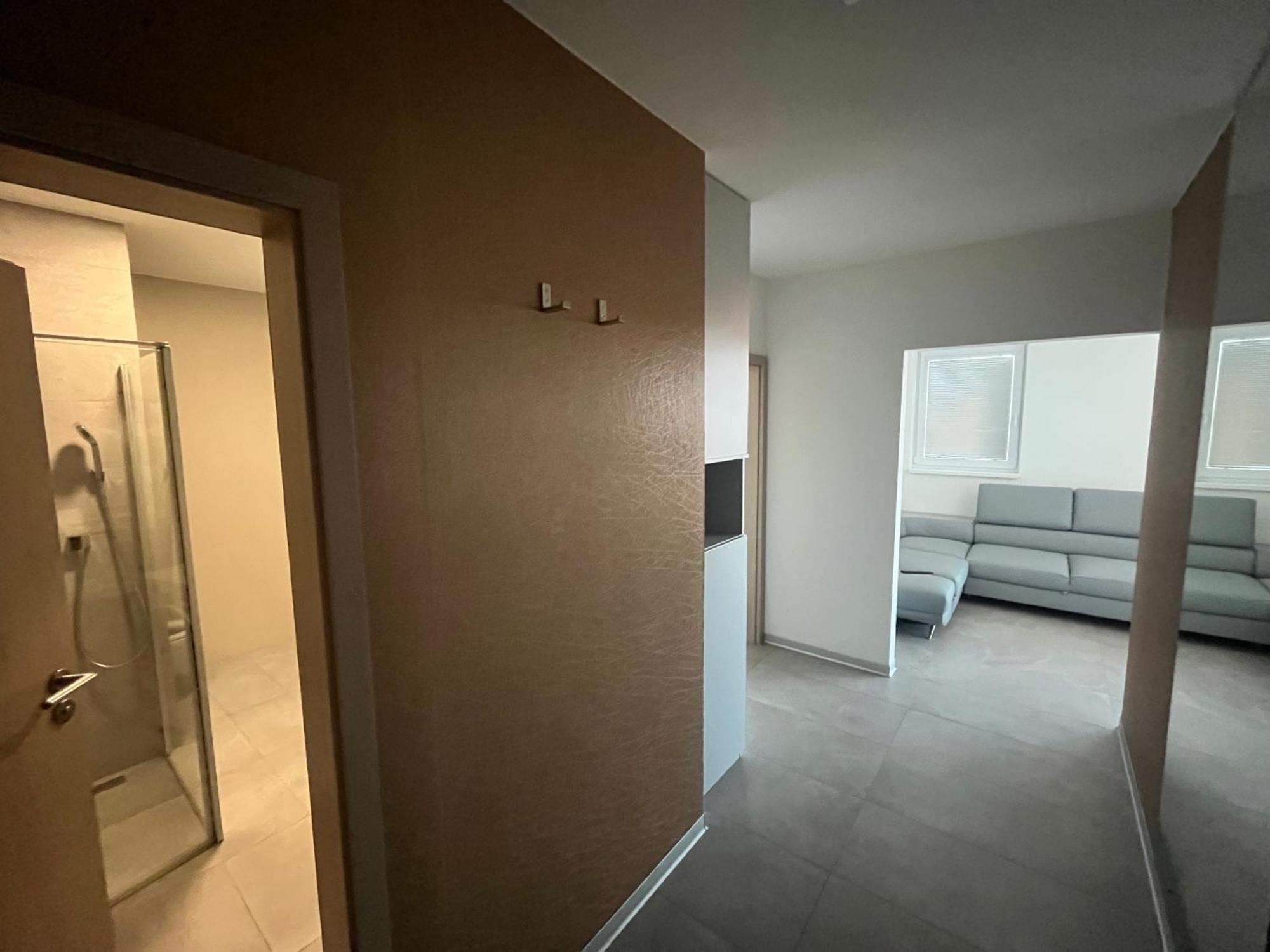 Apartment Sun Lakes - Sever Сенец Экстерьер фото