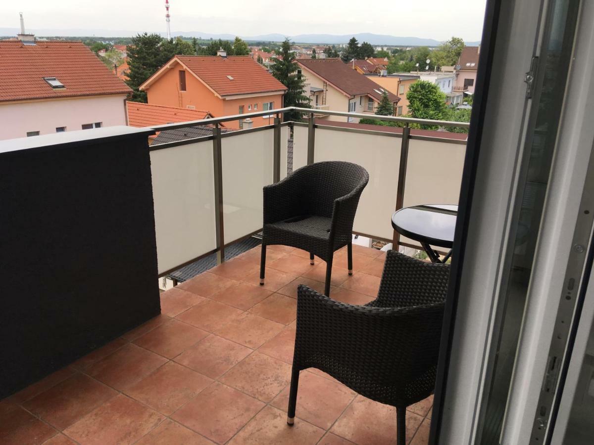 Apartment Sun Lakes - Sever Сенец Экстерьер фото